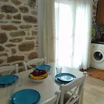 Avra House In Hébergement de vacances *