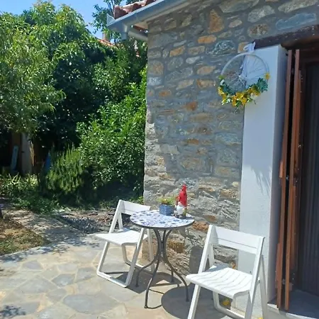 Avra House In Argalasti