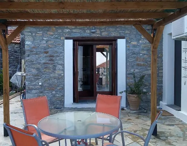 Avra House In 알갈리스티